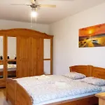 New, Quiet Flat Next To U1, Vic, Shopping Mall,...