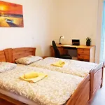 New, Quiet Flat Next To U1, Vic, Shopping Mall,...